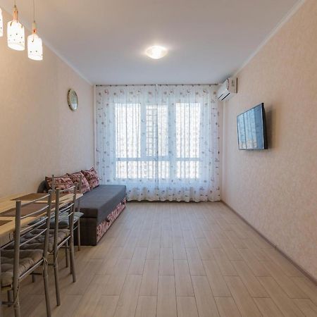 Уютная Квартира В Жк Острова Kryschaniwka Exterior foto